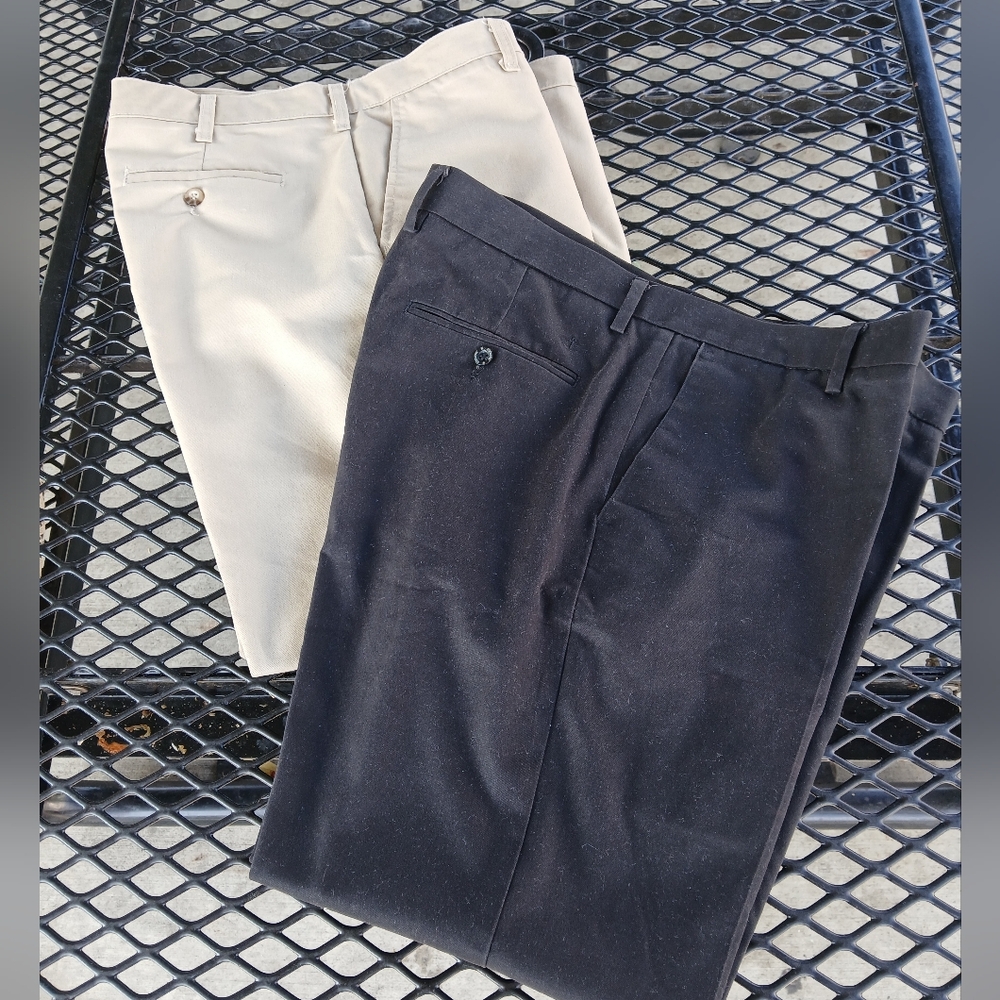2 Pair Dockers And Lee Comfort Pants Men's 38x29 Black And Tan